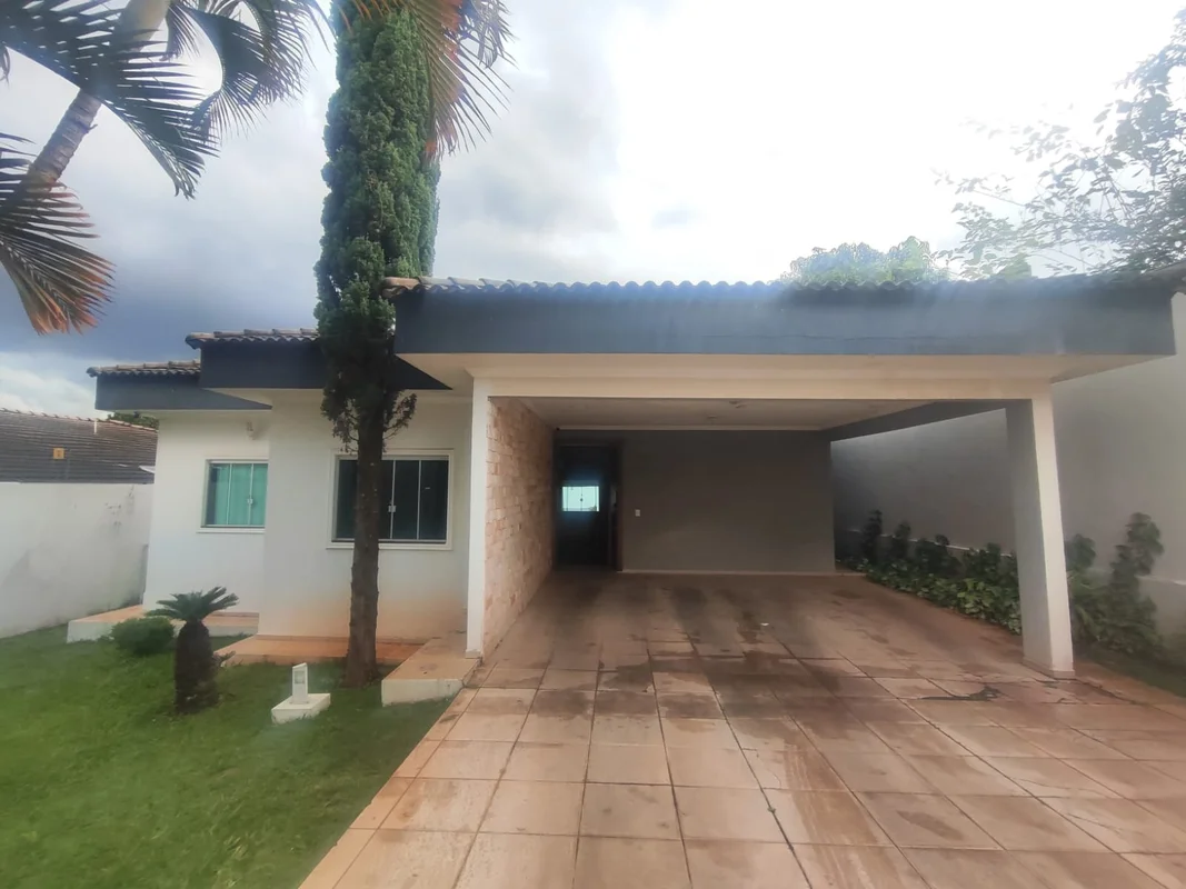 Arniqueiras, com 3 quartos, sendo 3 suítes, e dependência de empregados. A área ...