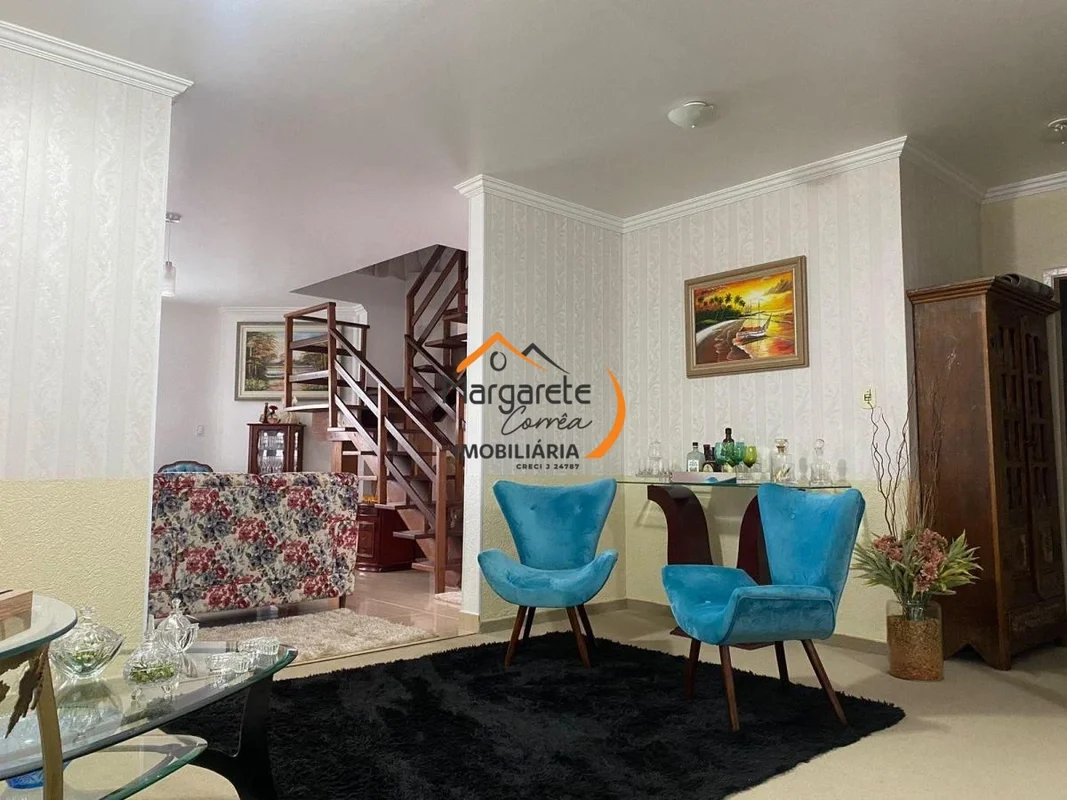 Imobiliária Margarete Corrêa vende Linda casa no Condomínio Vivendas Lago Azul.*...