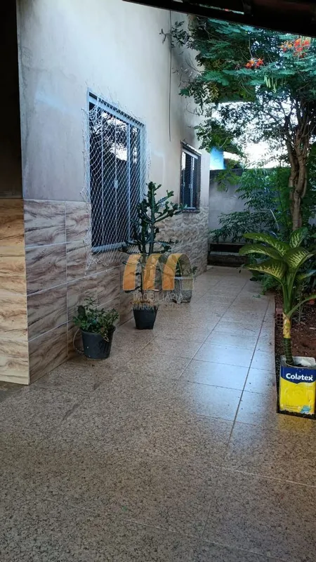 Casa ampla e excelente localização na região da Jaiara!Imóvel ideal para família...
