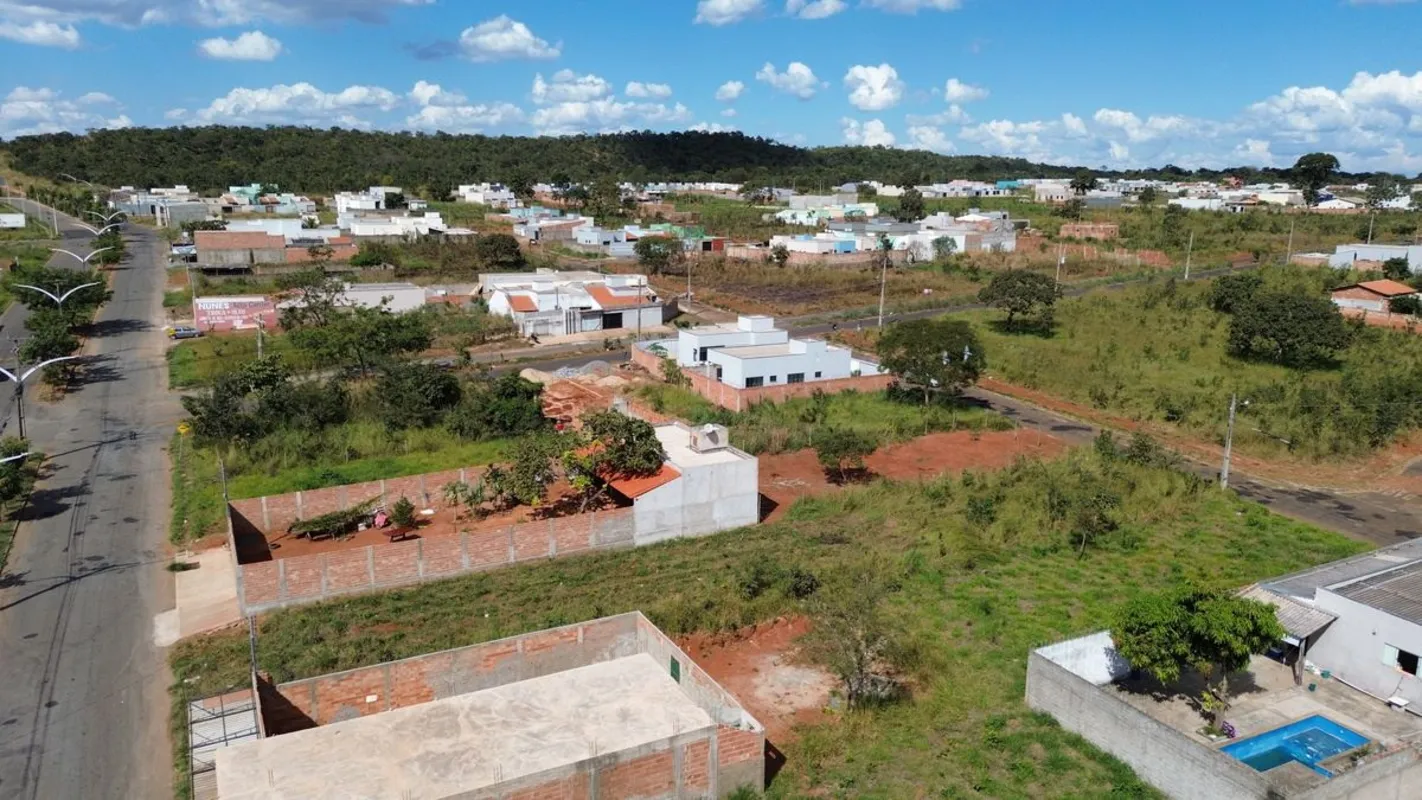 Lote de 360 m² localizado na Avenida JK, em excelente ponto da cidade. Terreno p...