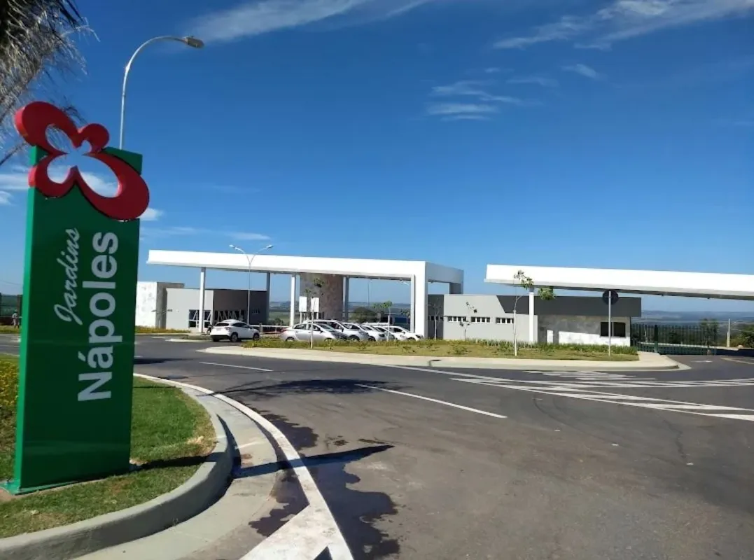 Este lote tem 358,26 m2, já tem projeto totalmente aprovado pela Fgr e pela pref...
