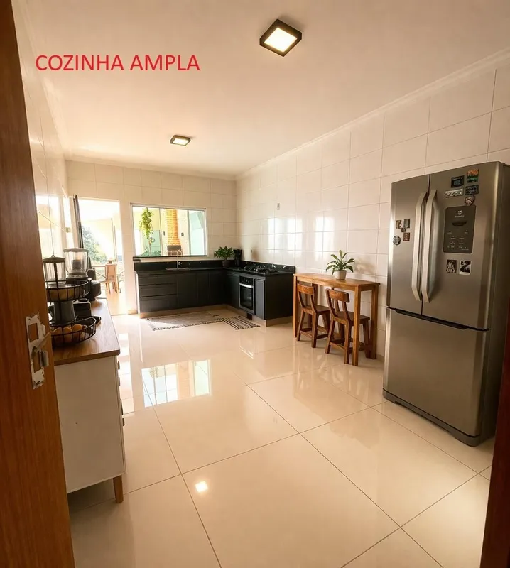 ?? Casa Completa com Piscina Aquecida e Academia Privativa 3 Quartos 360m² de Te...