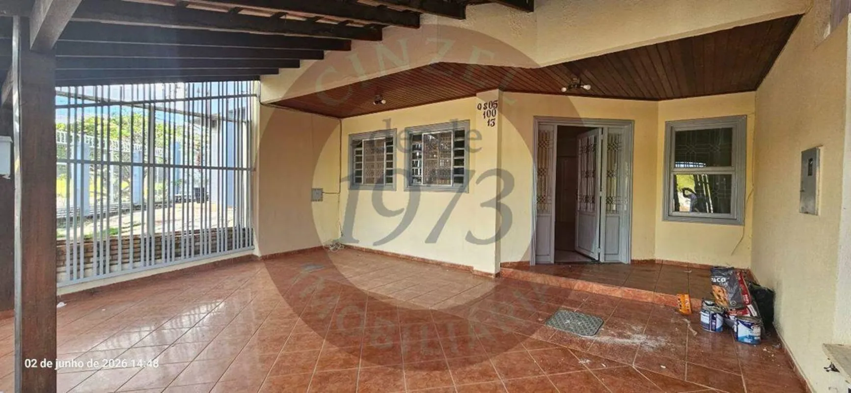 CINZEL IMOBILIÁRIA A MAIS DE 50 ANOS NO MERCADO, ALUGA CASA (SOBRADO) NO AREAL.-...