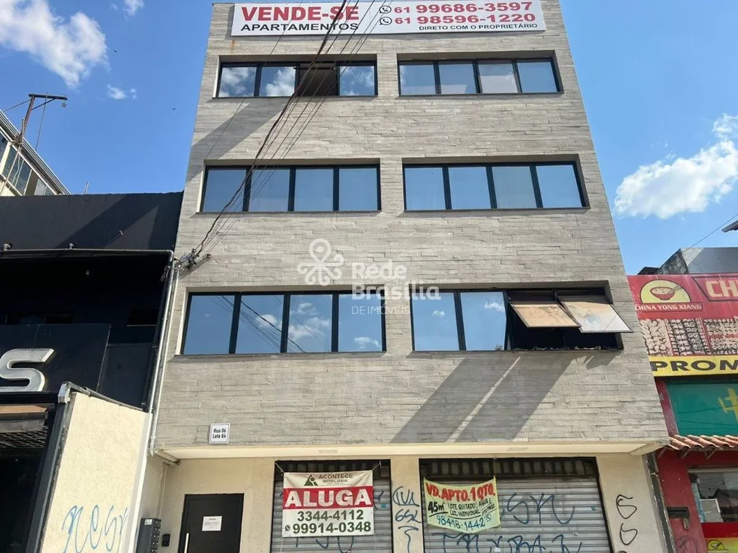 Apartamento no Guara 2 - NOVO- Sala conjugada com cozinha - Cozinha com armários...