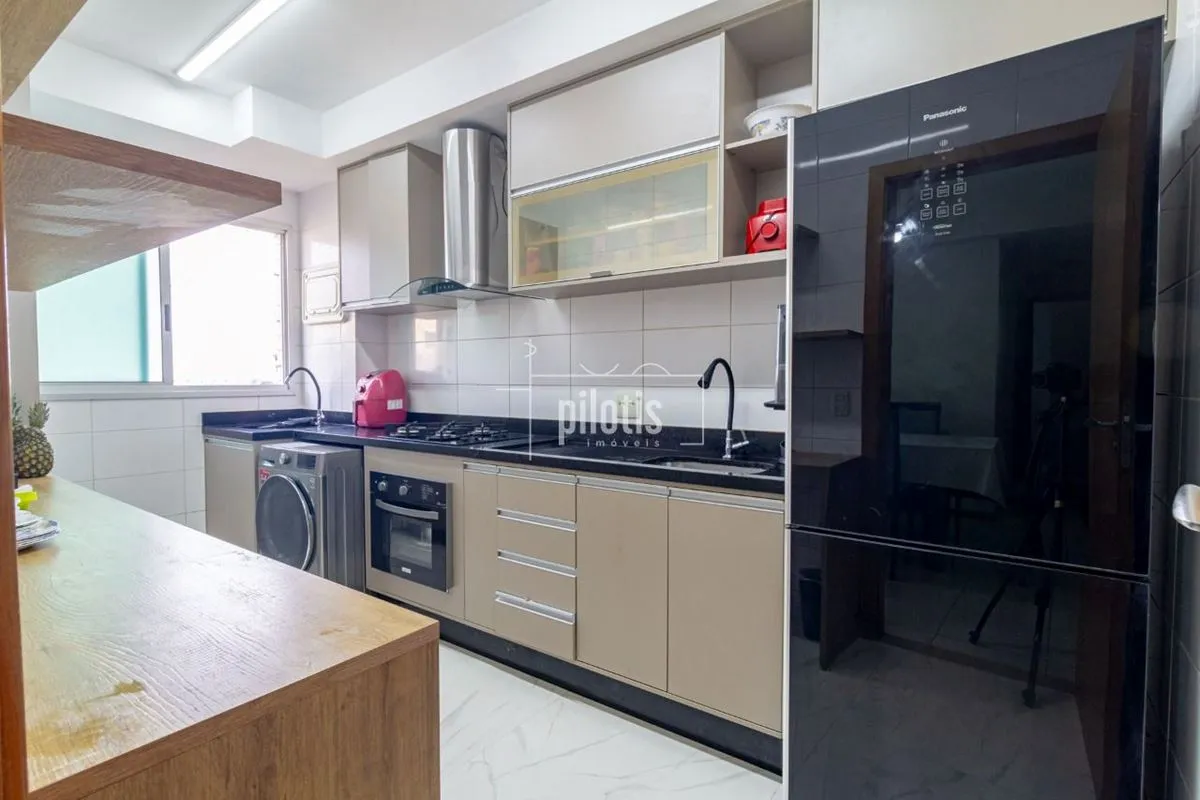 Seja bem-vindo ao seu novo lar no Residencial Cris Village! Este incrível aparta...