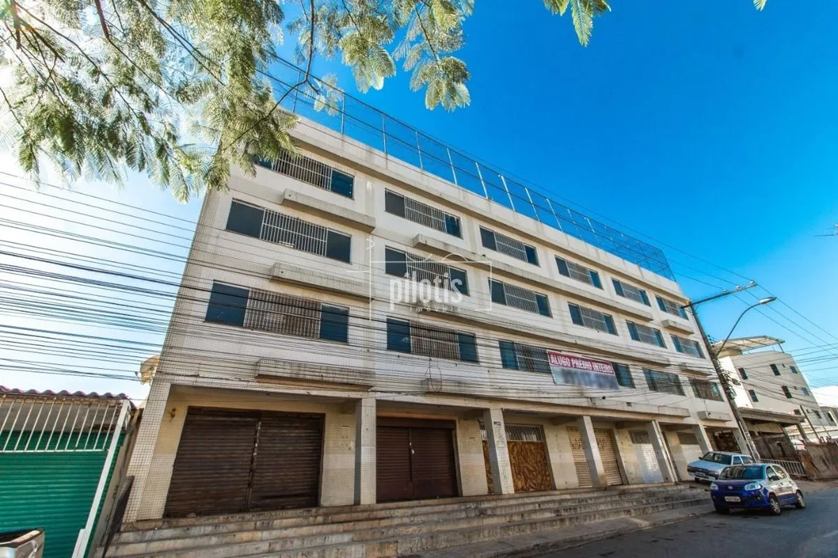 Pilotis Imóveis aluga cobertura de prédio comercial no ParanoáIdeal para escolas...