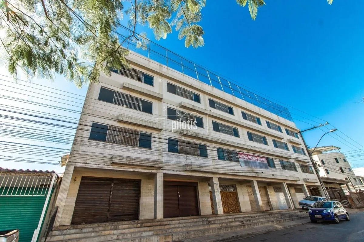Pilotis Imóveis aluga segundo pavimento de prédio comercial no ParanoáIdeal para...