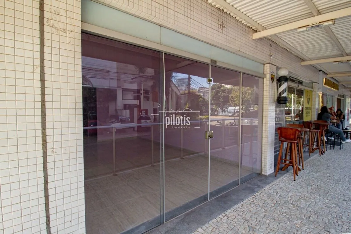 QD 205 - Pilotis Imóveis apresenta uma loja imperdível;Detalhes do Imóvel:- Tipo...