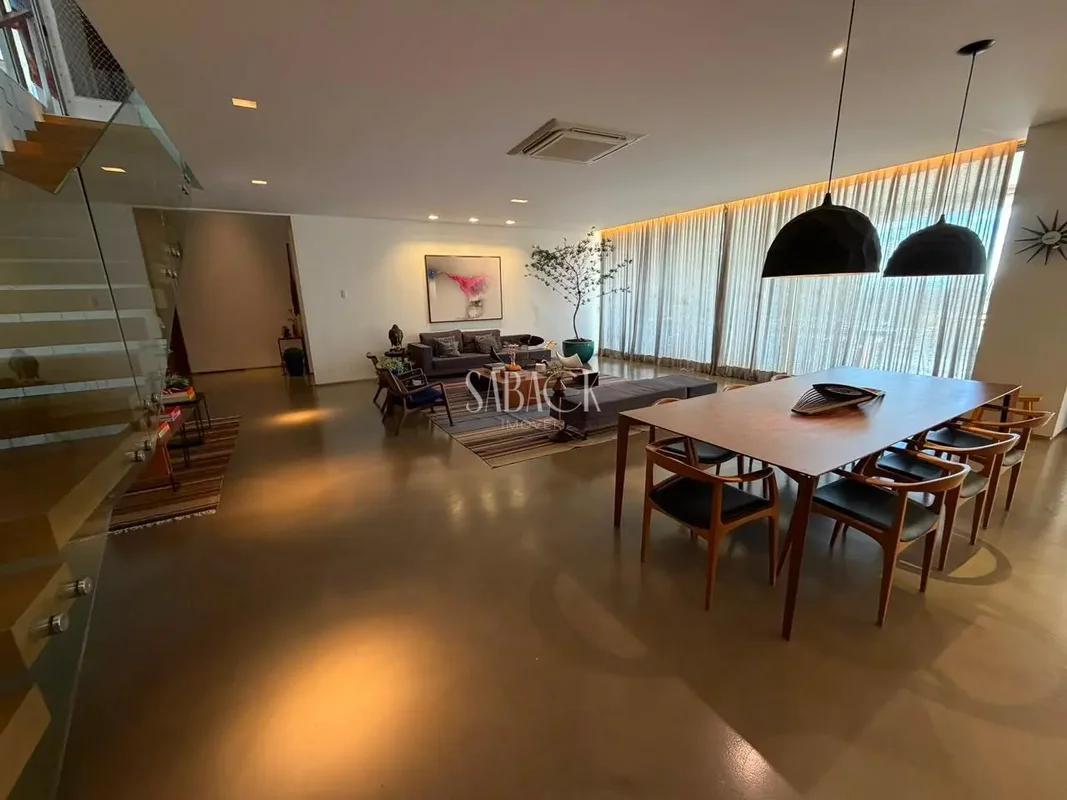 Existem casas para morar. E existem casas para viver de um jeito que poucos conh...