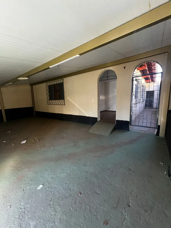 ESPAÇO COMERCIAL À VENDA NO SETOR BUENO – GOIÂNIA/GOR$ 900.000,00Lote: 225 m²Áre...