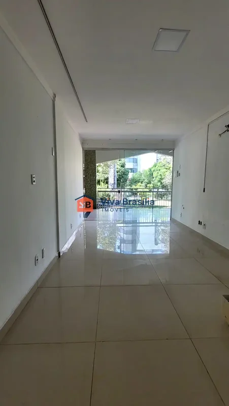 Oportunidade única na CLSW 102, Bloco B, no Sudoeste de Brasília: Loja de 25m² i...