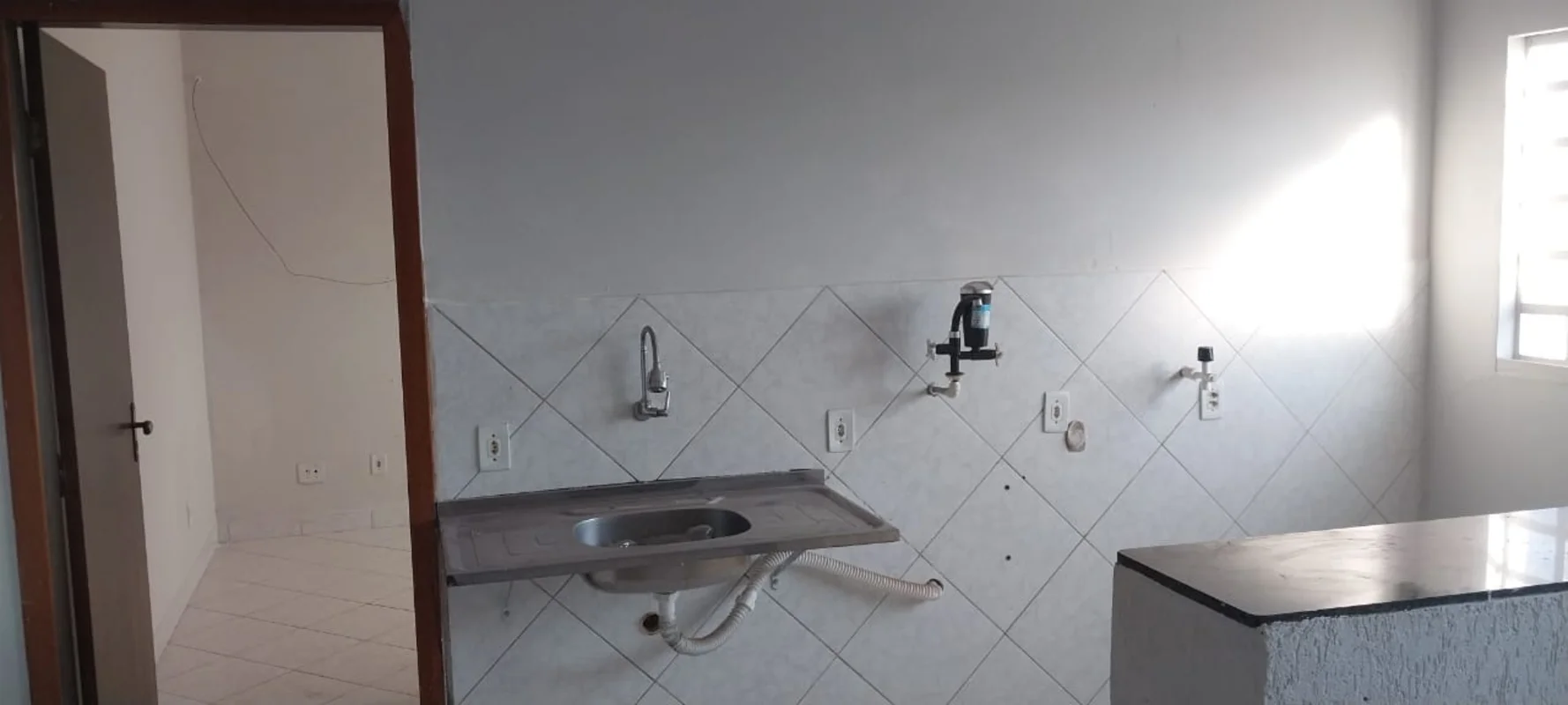 Excelente KITiNETE, bem localizada em Vicente Pires, com cozinha americana, toda...