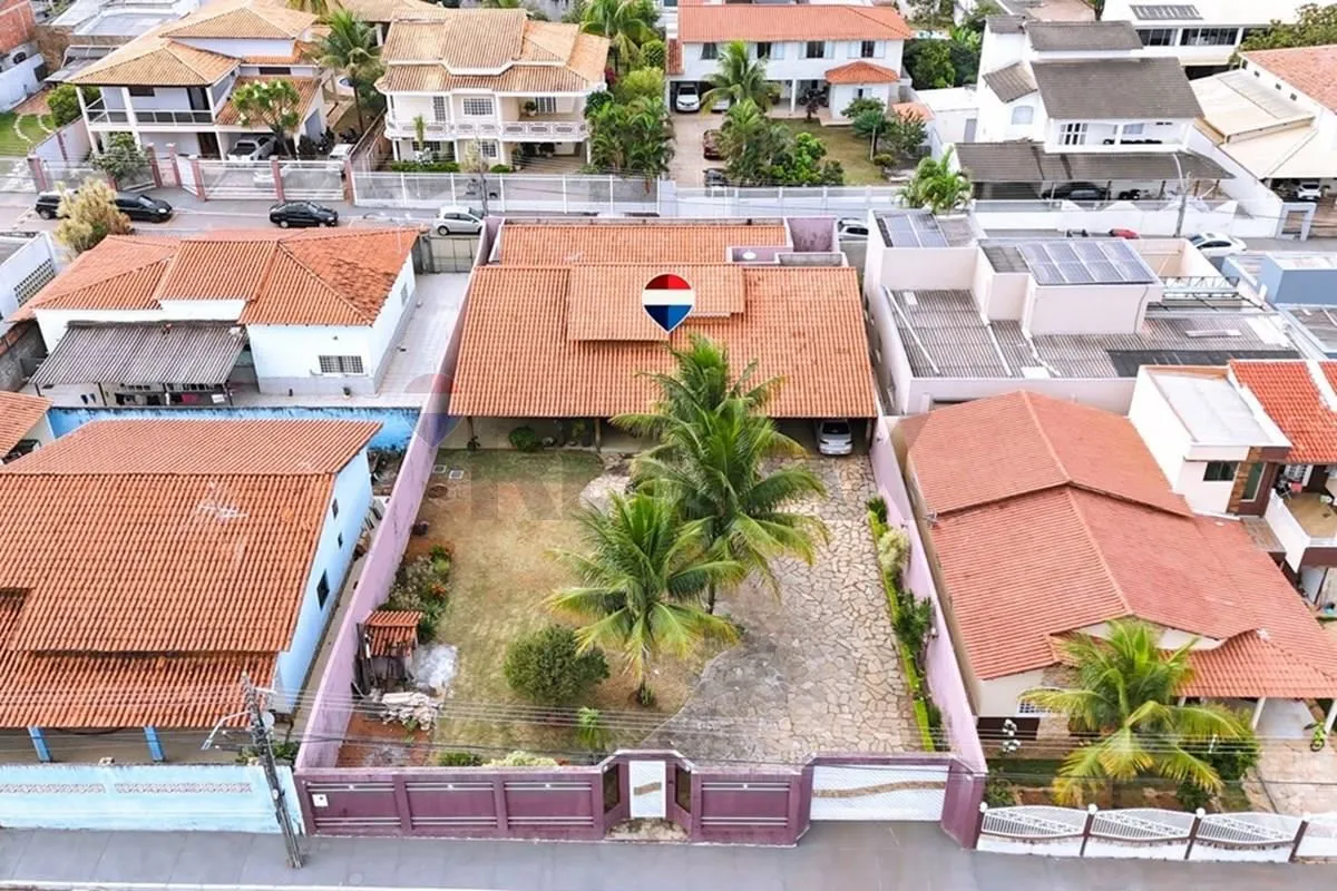 Se você procura espaço, segurança e localização privilegiada, esta é uma oportun...