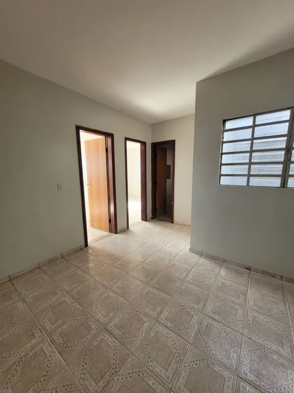 APARTAMENTO DE 02 QUARTOS, COPA, SALA, COZINHA, AREA DE SERVIÇO E BANHEIROSEM VA...