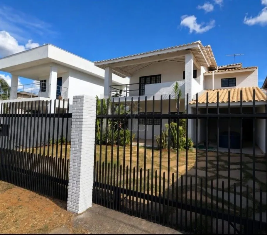 CASA Á VENDA JARDIM BOTÃNICO - CONDOMÍNIO QUINTAS DO SOLApresentamos esta excele...