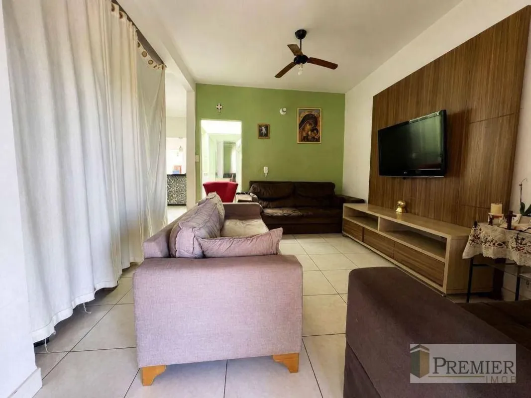 CASA À VENDA QNM 40 CONJUNTO A-162M²Está procurando uma casa para financiar, bem...