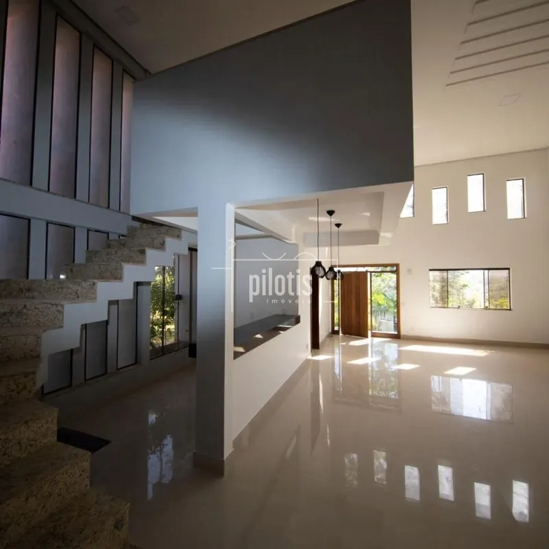 Terreno exclusivo com 1.800 m², ideal para quem busca espaço, privacidade e ótim...