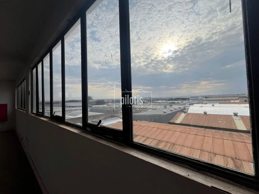 Se você procura um espaço comercial versátil, bem localizado e com alto potencia...