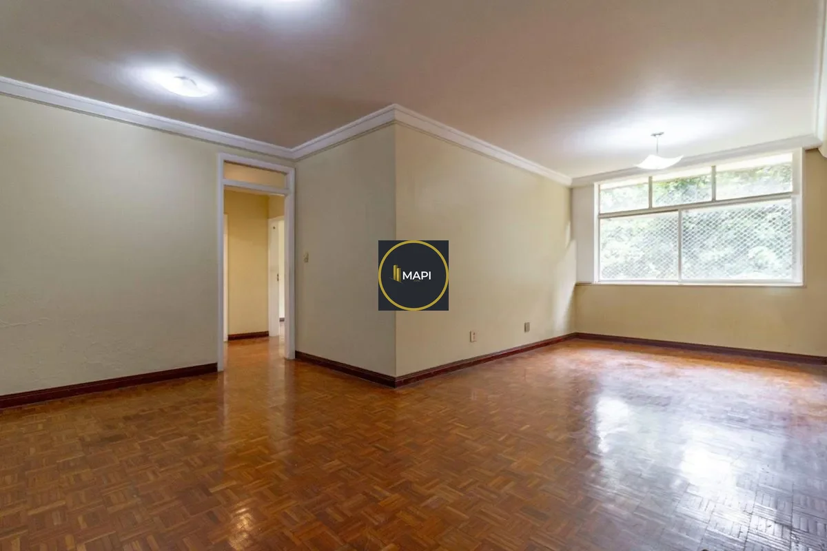 MAPI IMOBILIÁRIA VENDE unidade assim composta e descrita:- SQS 107 quadra tradic...