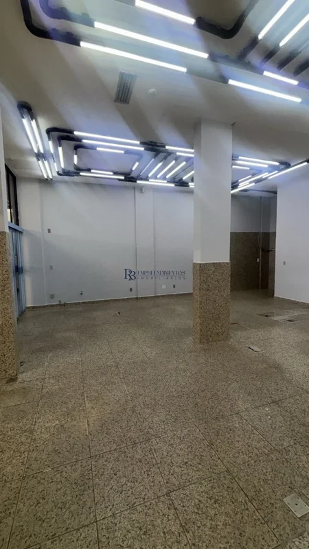 Sala comercial com 66,66 m², localizada na SHLS 716 Bloco L, Salas C0017 e C0019...