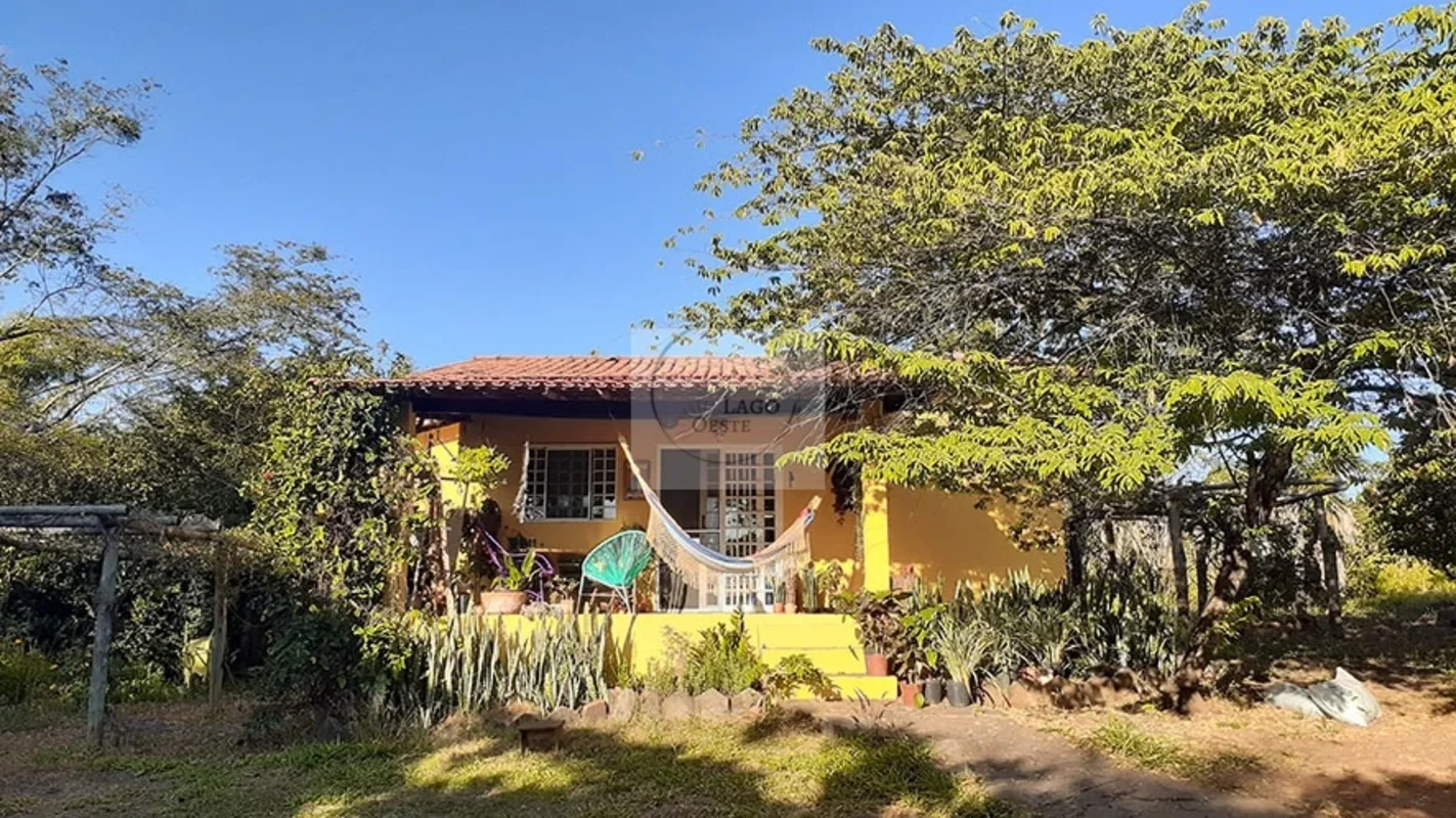 Casa em chácara com vista linda para o Vale.Descubra uma oportunidade única de m...