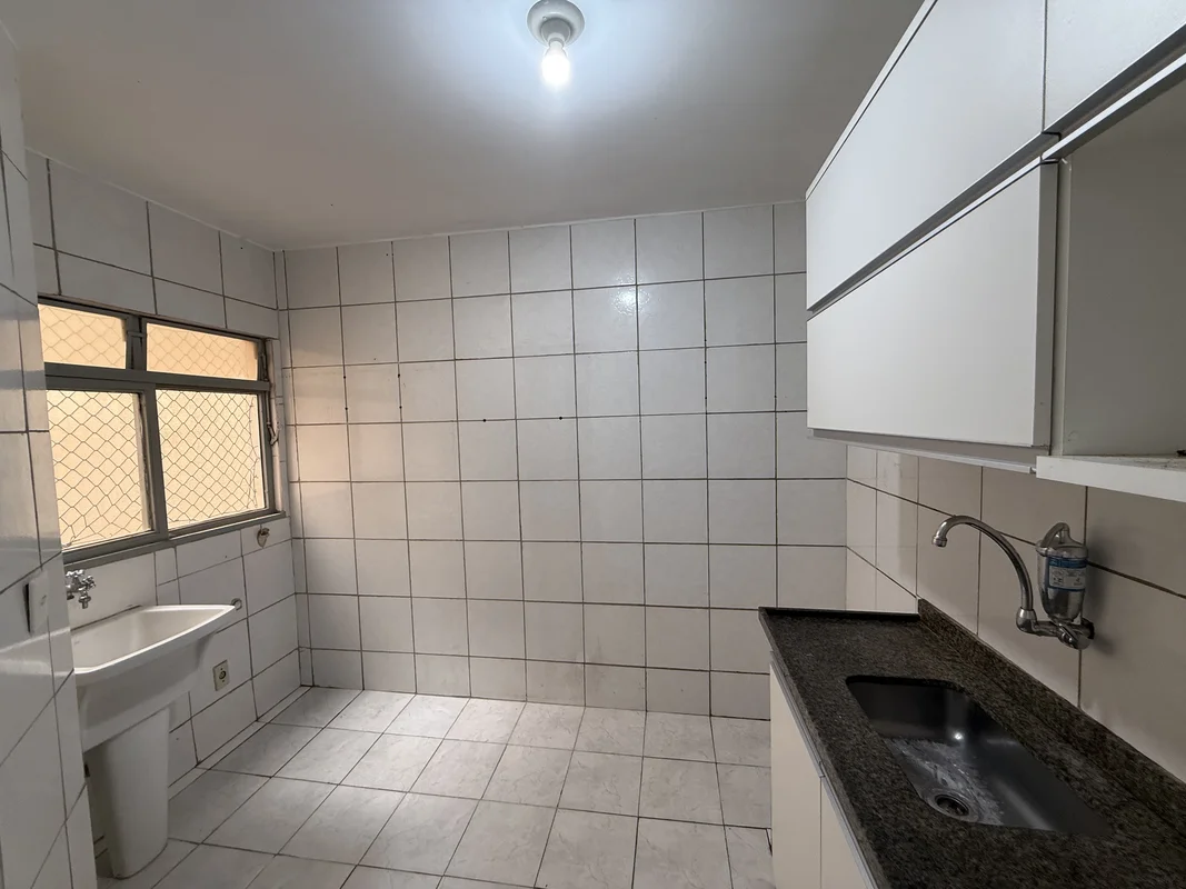 Vendo apartamento de 3 quartos no Núcleo Bandeirante.62 m², escriturado e aceita...