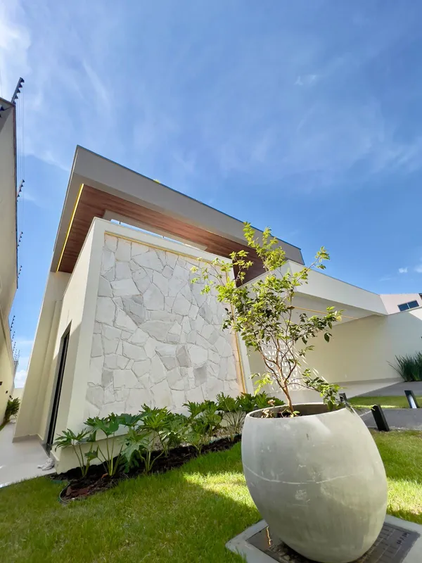 CASA SEMINOVA ALTO PADRÃO | JARDIM ATLÂNTICO | 3 SUÍTES R$ 930.000 Jardim Atlânt...