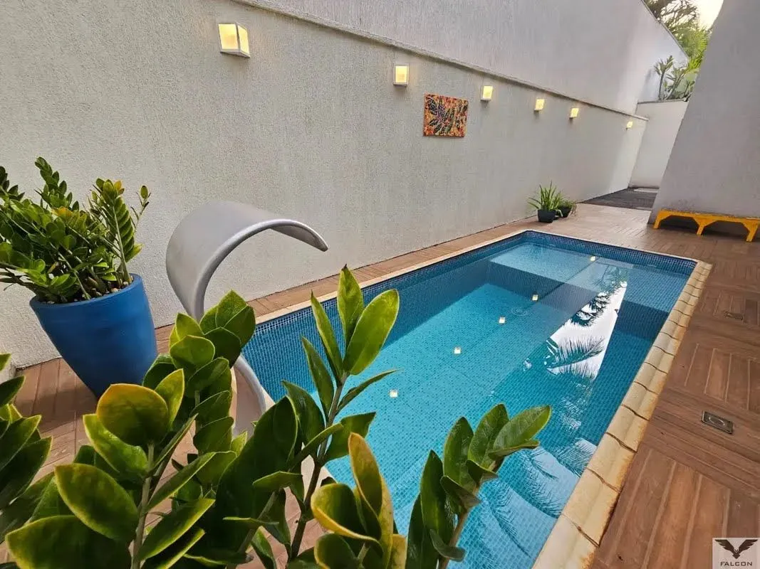Casa no Jardins Valência, sendo o lote de 421 m2, e área construída de 228 m2, c...