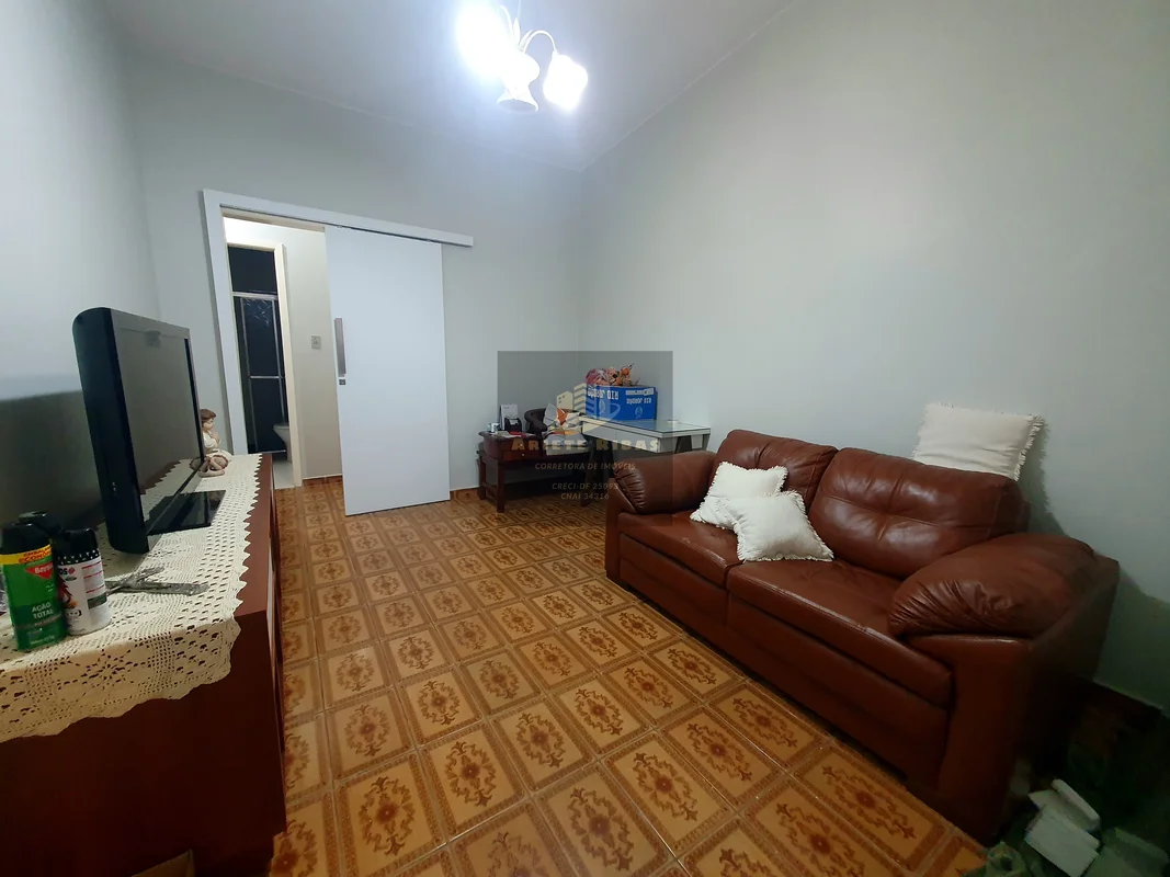 CRUZEIRO VELHO - SRES 2 - CASA TÉRREA - 3 QUARTOS - DCE - 4 VAGAS DE GARAGEM - P...