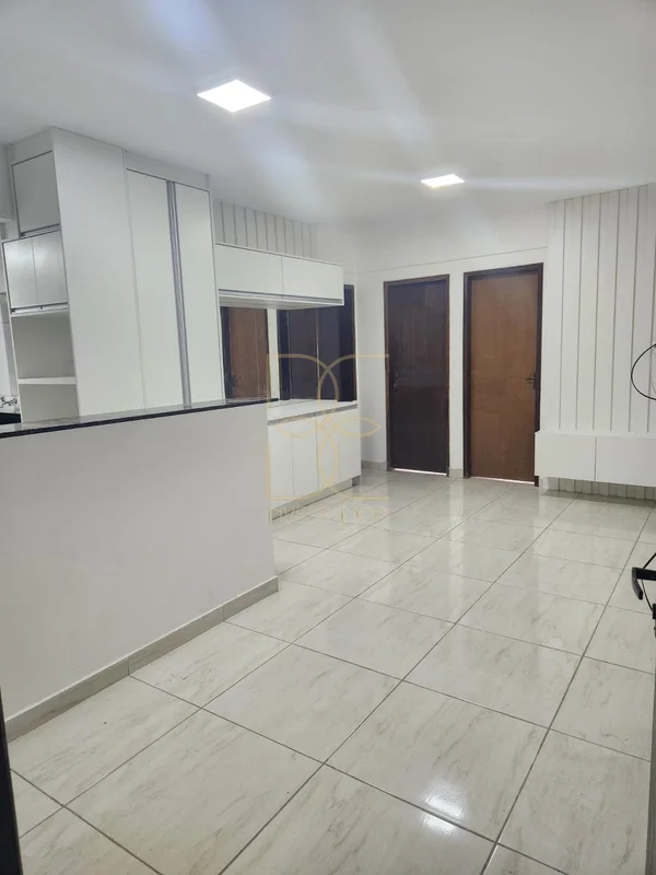 BE INVEST IMOB VENDE:Apartamento 2 Qts no Ed. Washington | Vicente Pires - Colôn...