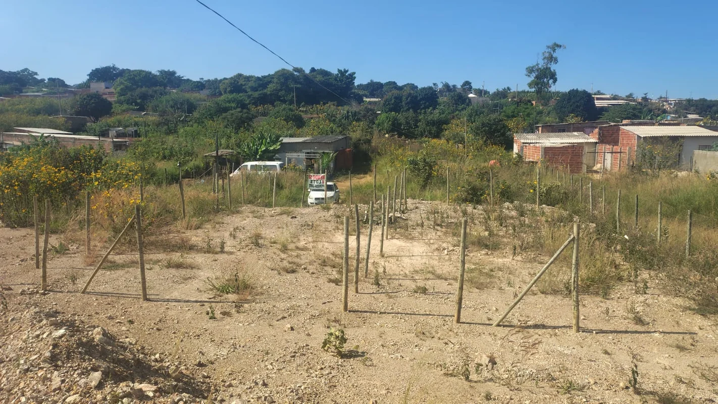 Vanuza Vasconcelos vende ótimo lote em excelente regiãoSe você busca um investim...