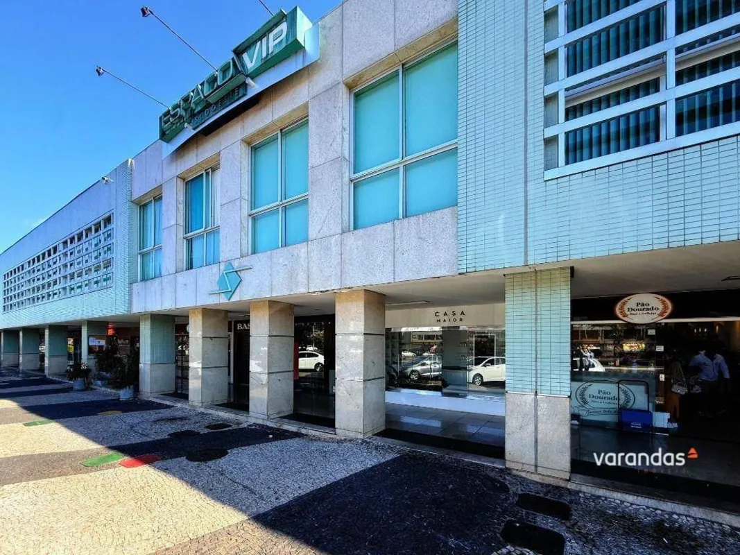 Varandas Imóveis vende:Sala no ed. Espaço Vip, na CLNW 301!Unidade configurada p...