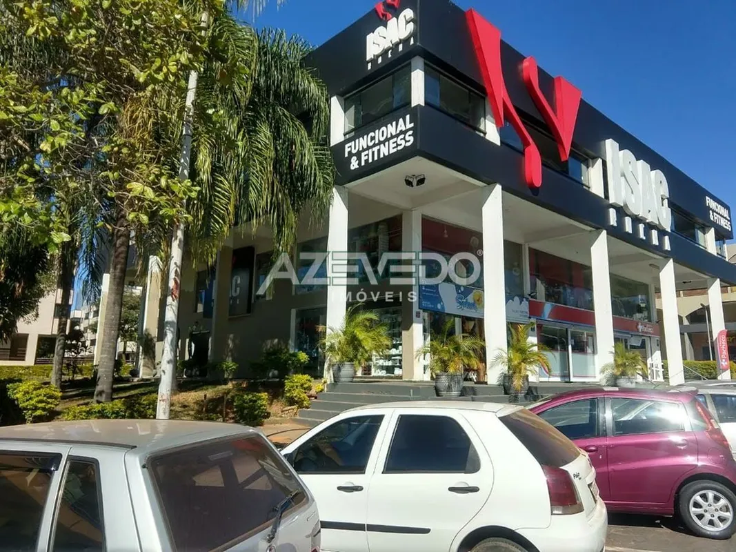 Com 350 m² em vão livre, Wc, prédio com fachada reformada, localizado em uma das...