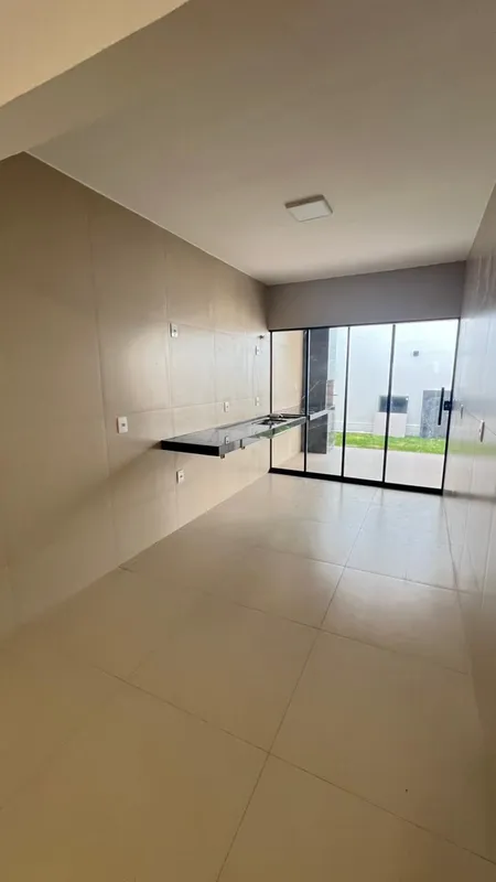 Apresentamos esta belíssima casa de alto padrão, construída em um lote de 184 m²...