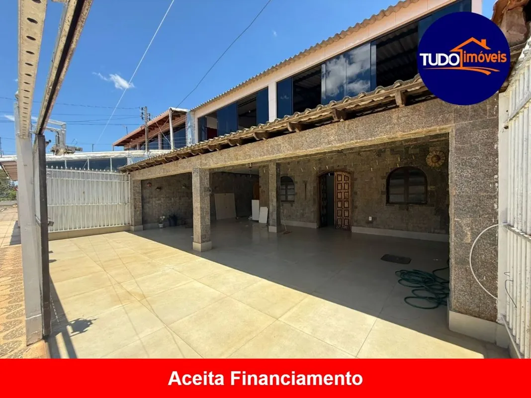 Vende Casa 4qtos, Setor Central, Laje, Salão festa, terraço, banheira, quintal, ...