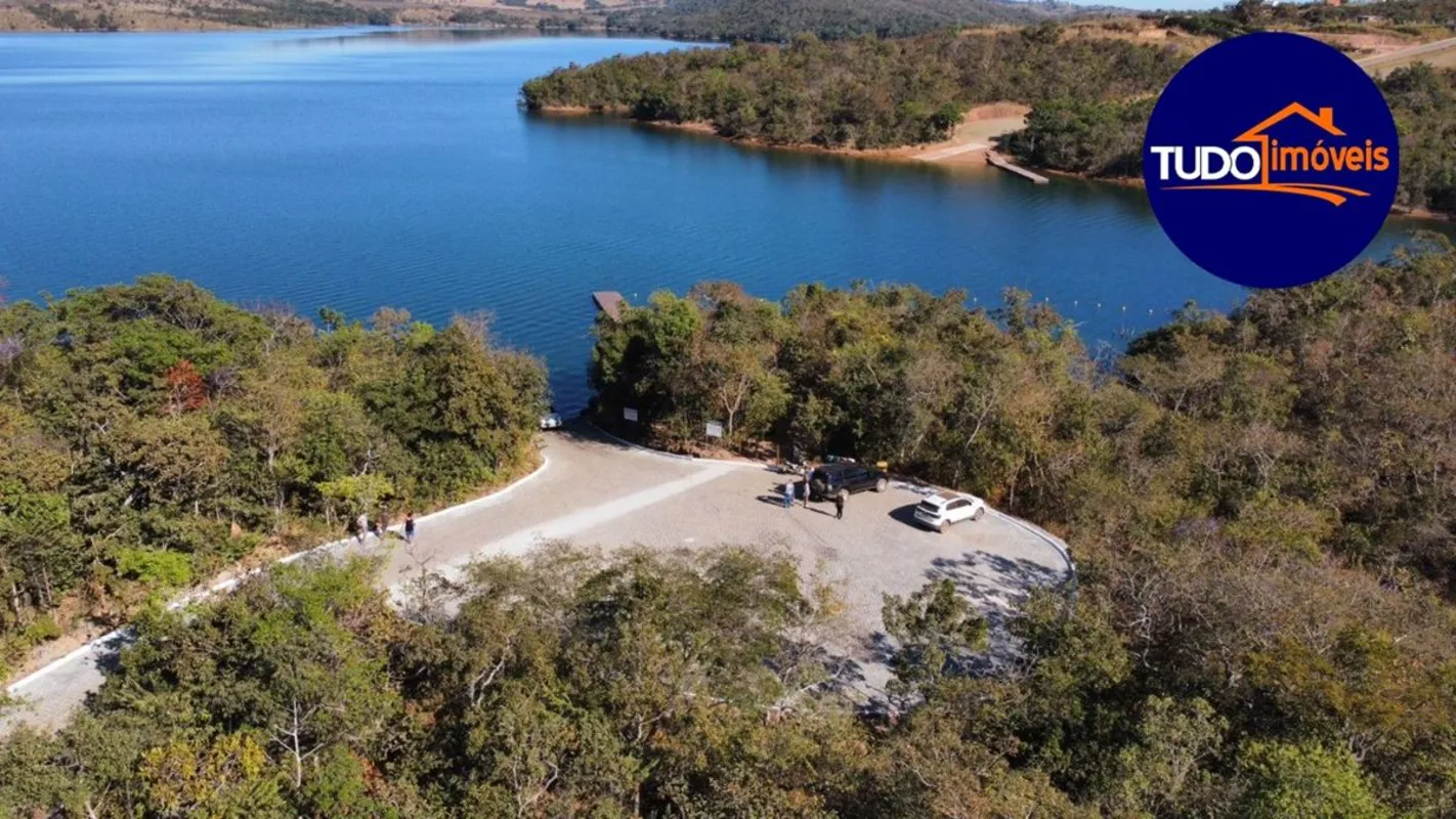 Terreno em condomínio fechado, vista pro lago Corumbá IV, com 1.000,00 m² de áre...