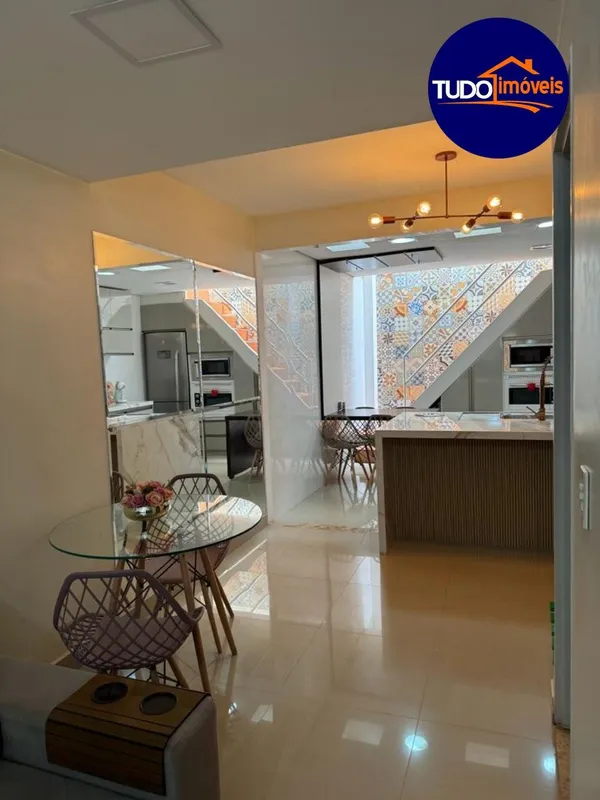 Casa em Condomínio à Venda em Valparaíso de Goiás-GO, Bairro Ypiranga: 2 Quartos...