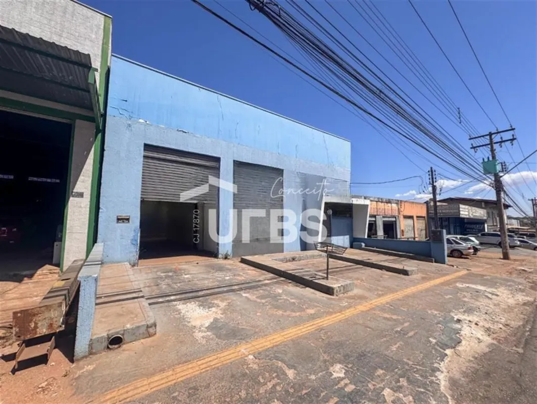 COD U-0032670 - Galpão setor Santa Genoveva, em Goiânia-GO, com 490m² de área co...