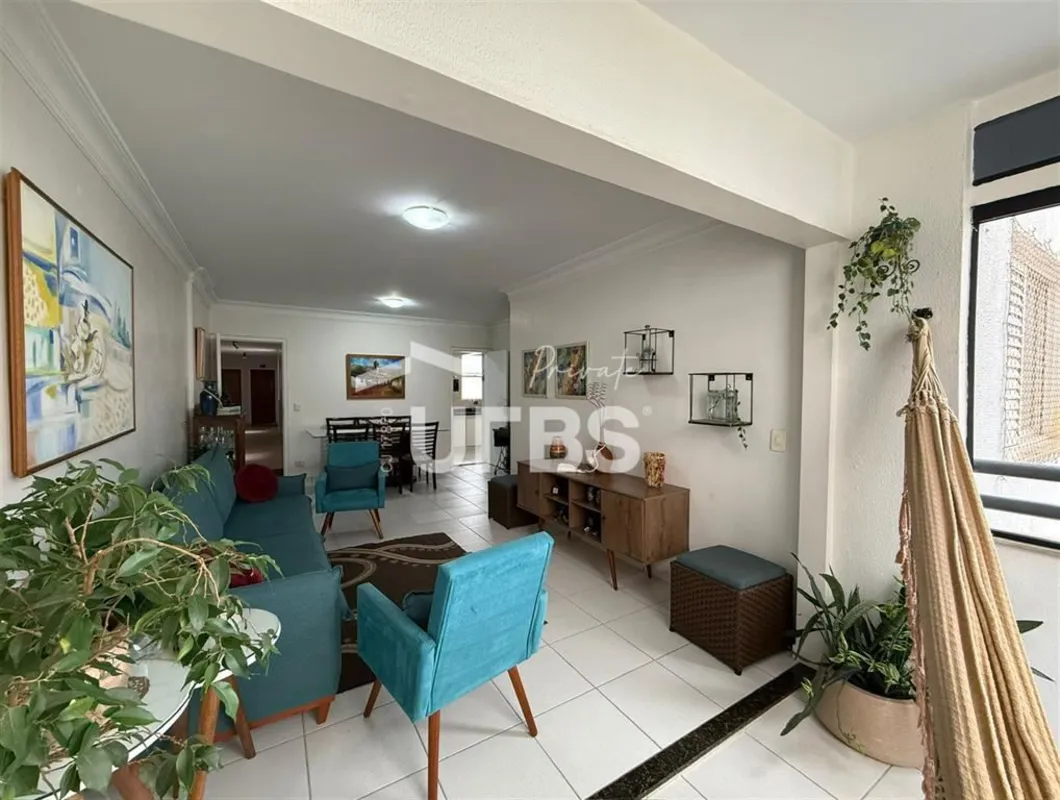 COD U-0030882 - Apartamento amplo e extremamente conservado, completo em armário...