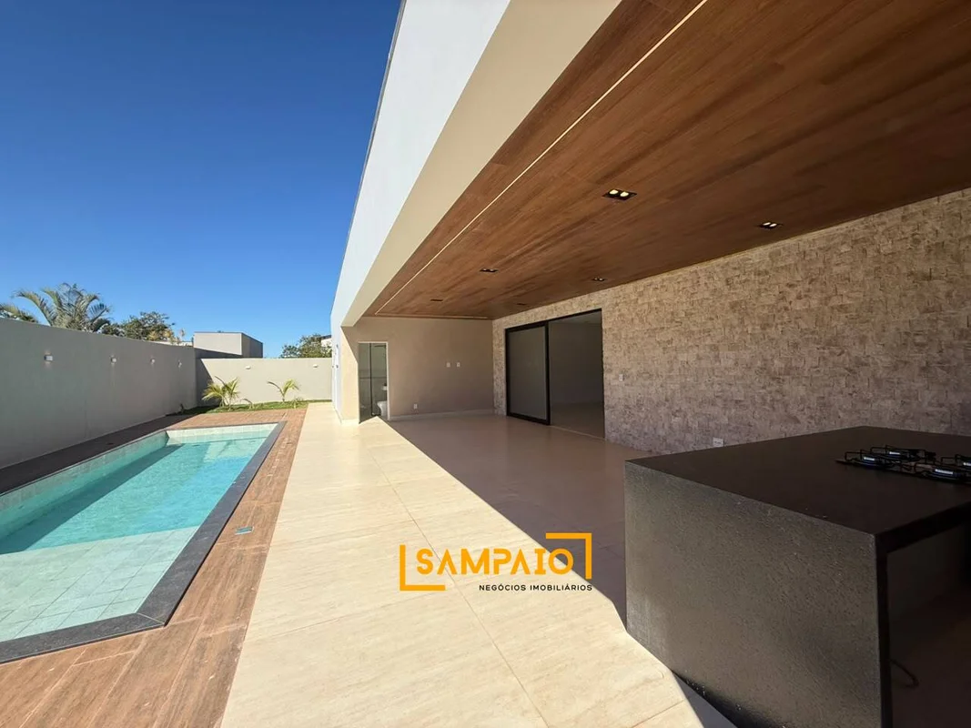 CASA EM CONDOMÍNIO, NOVA, MODERNA, DE ALTO PADRÃO, COM 4 SUÍTES, PISCINA, GOURME...