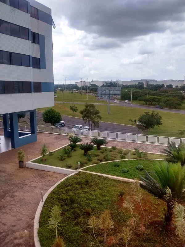Excelente imóvel mobiliado, com área privativa de aproximadamente 33 m², dividid...