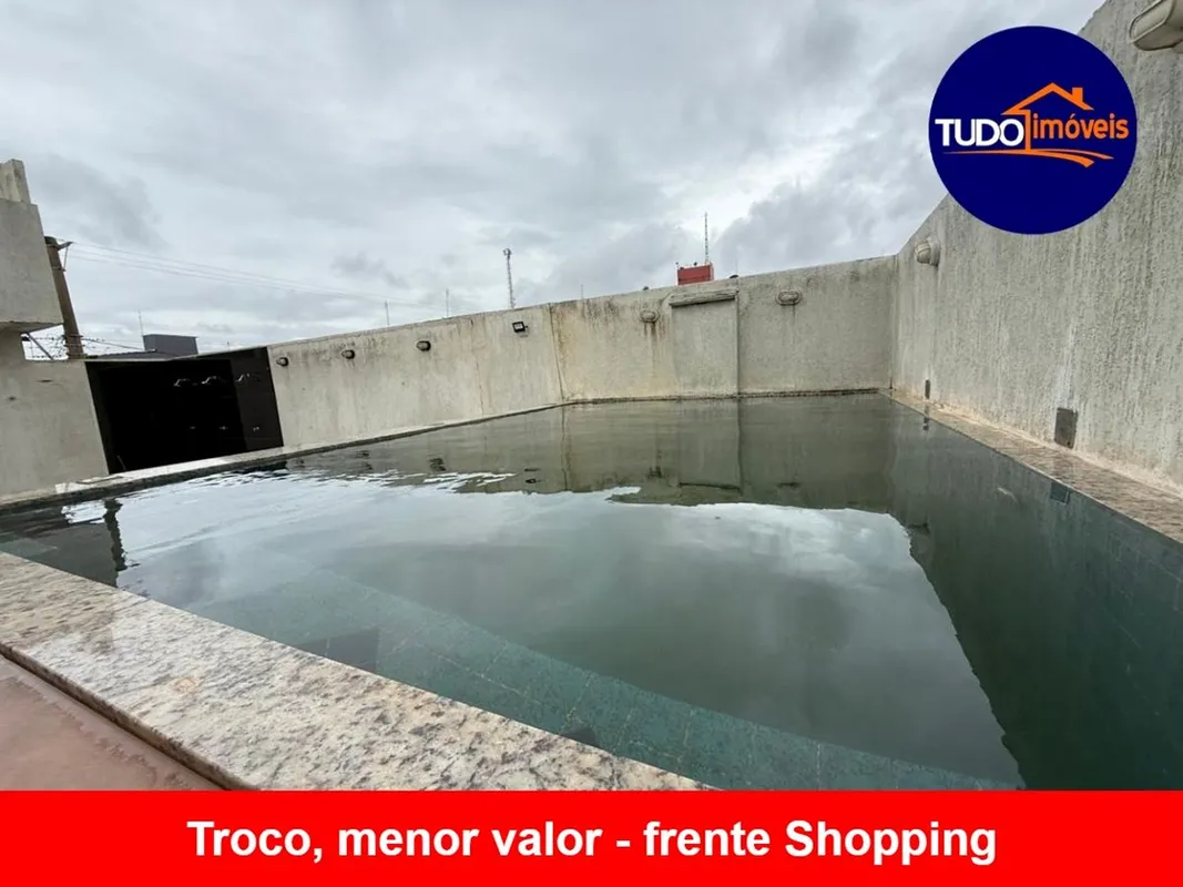 Vende ou troca casa em frente ao Shopping de Santa Maria, por casa menor valor. ...
