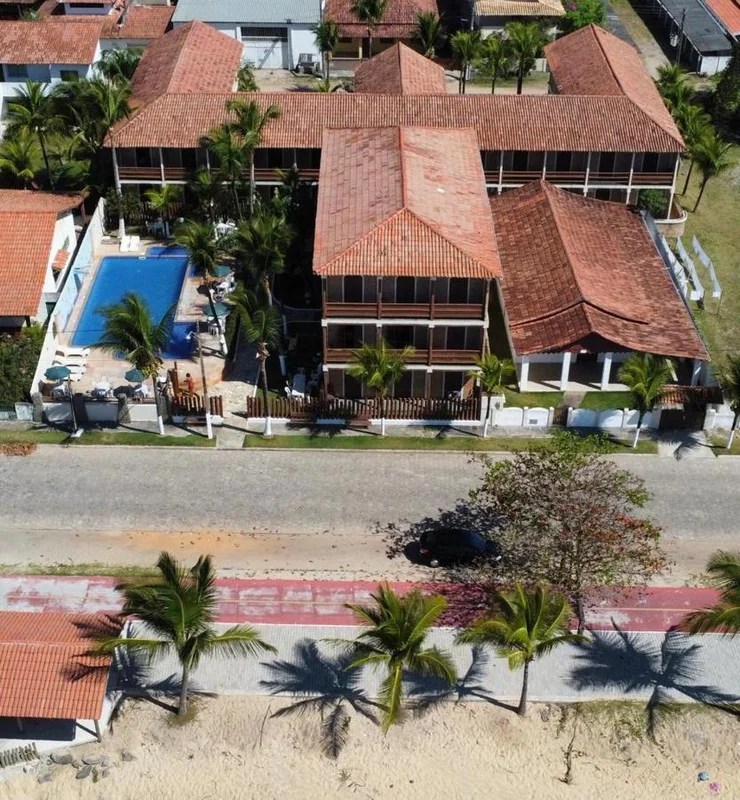 Hotel em Alcobaça – BAAv. Central - Bahia.Na melhor e mais exuberante praia do s...
