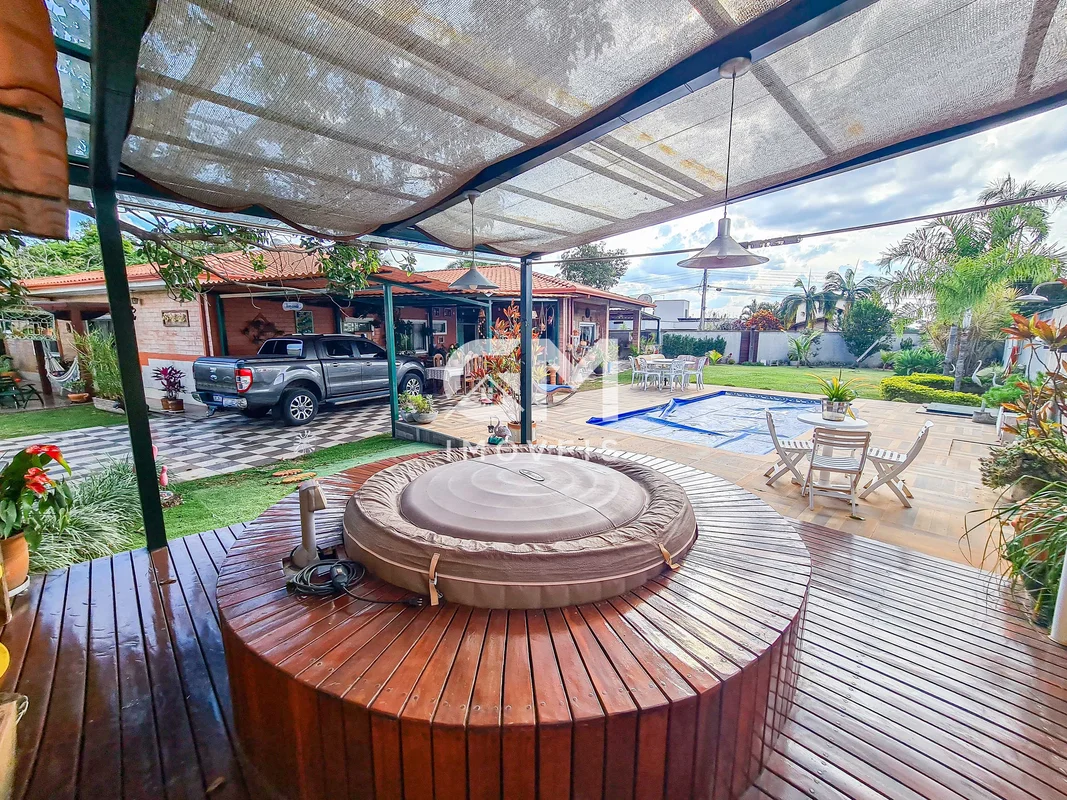 GM IMÓVEIS VENDE CASA NO CONDOMÍNIO RK ANTARESTerreno: 1.000 m² (vazado)Área con...