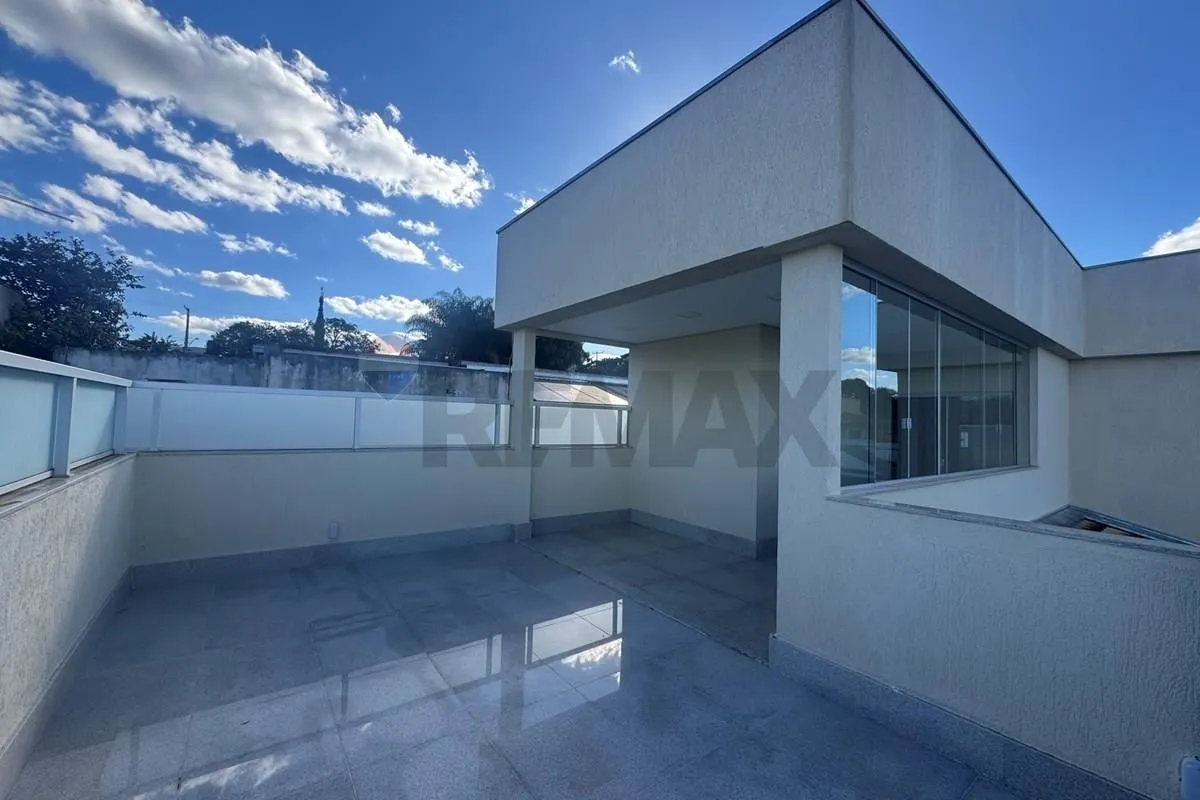 REMAX Prime Home VENDEFOTOS EM BREVECasa Nova à Venda no Condomínio Ville de Mon...