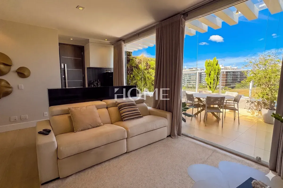 HOME VENDE COM EXCLUSIVIDADE:COBERTURA TRIPLEX EXCLUSIVA, COMPOSTA POR:ÁREA SOCI...