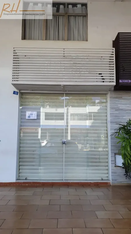 LOJA COMERCIAL COM VISTA LIVRE.O VALOR DO RATEIO DE DESPESAS É DE APROXIMADAMENT...