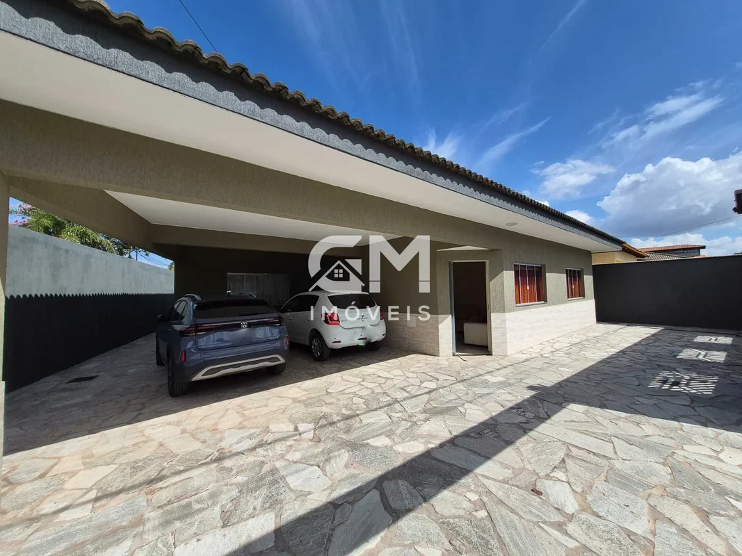 GM IMÓVEIS VENDE EXCELENTE CASA NO CONDOMINIO FRIBURGO Excelente casa térrea com...