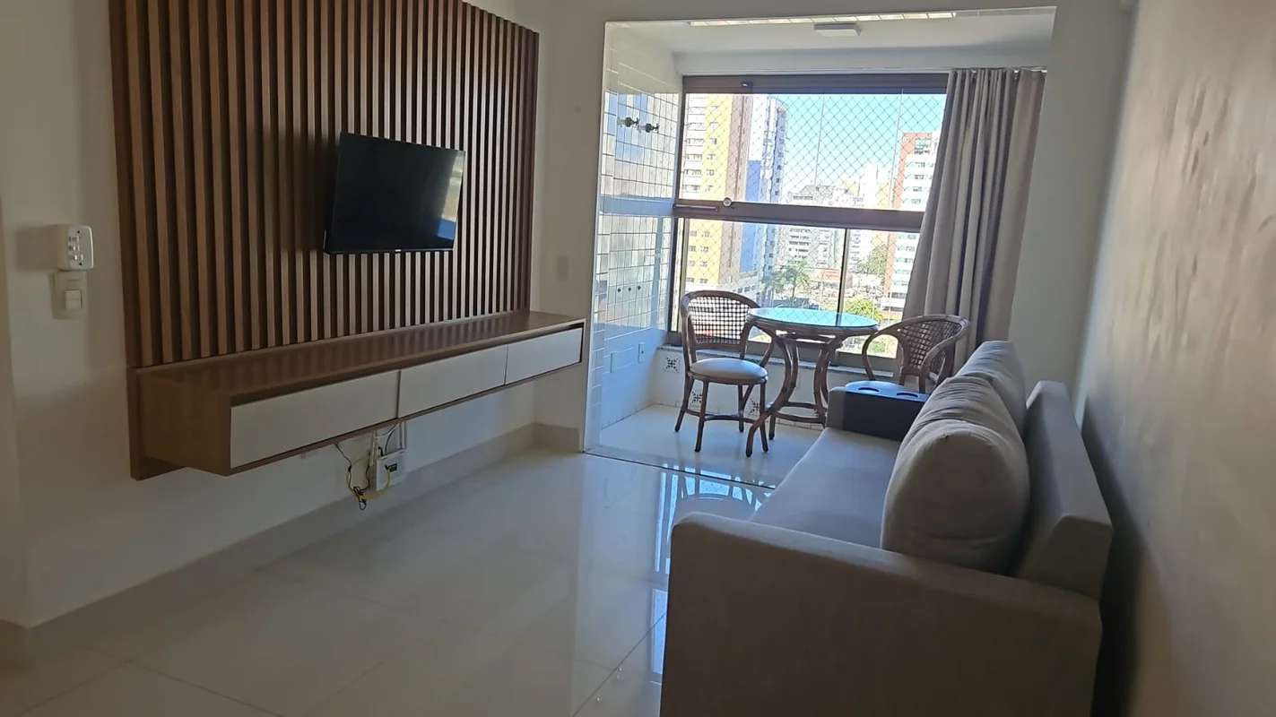 Apartamento mobiliado com 37m² e localização privilegiada, a 100 metros da estaç...