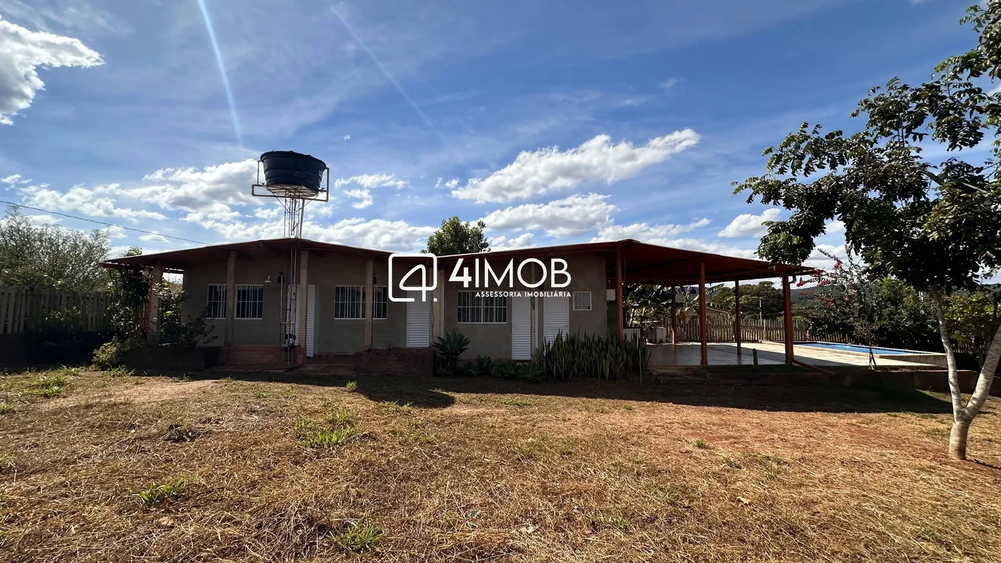Oportunidade em Pirenópolis- 3 suítes- área de lazer completa - área livre no te...